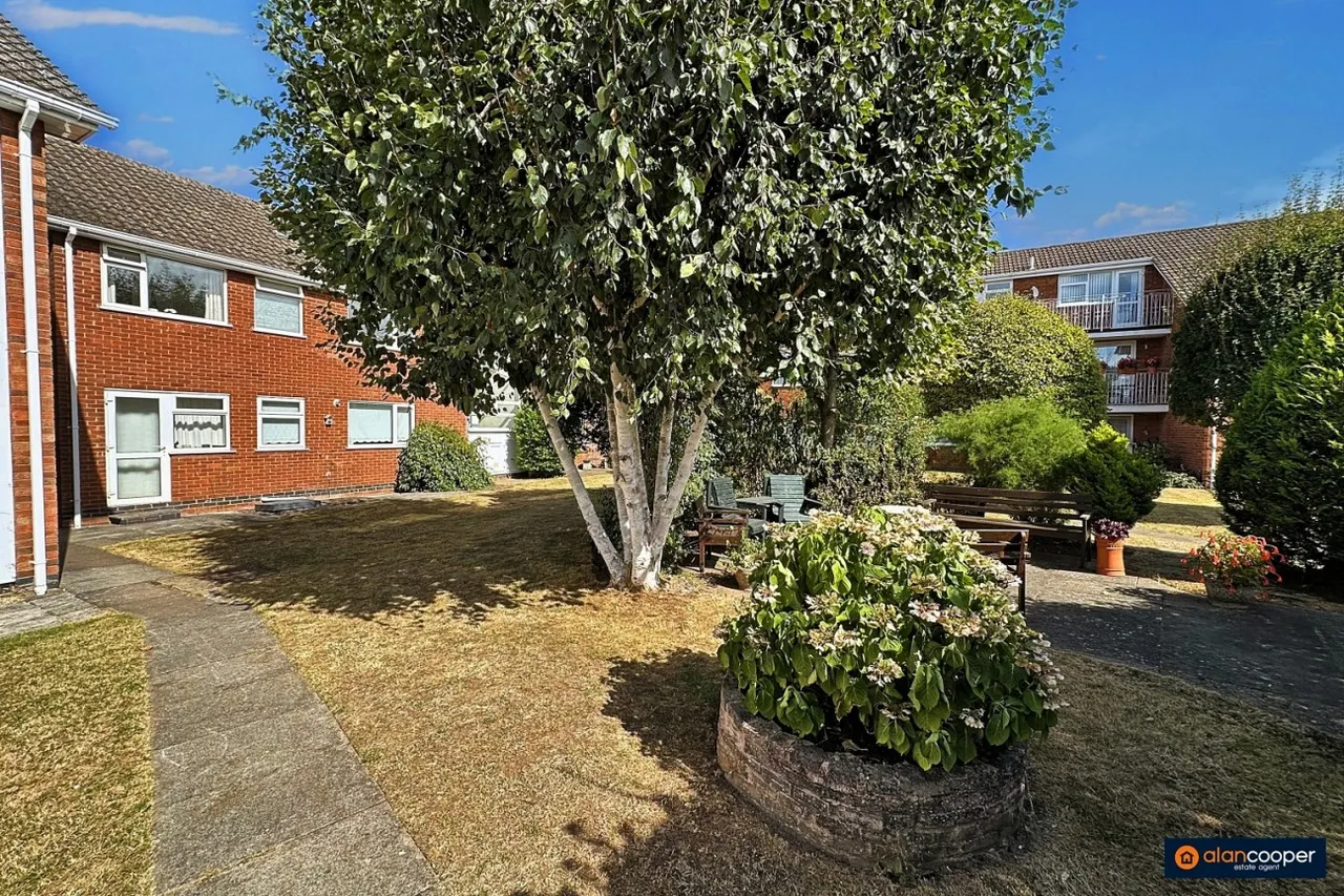 Coniston Court, St Nicolas Park, CV11, photo 15