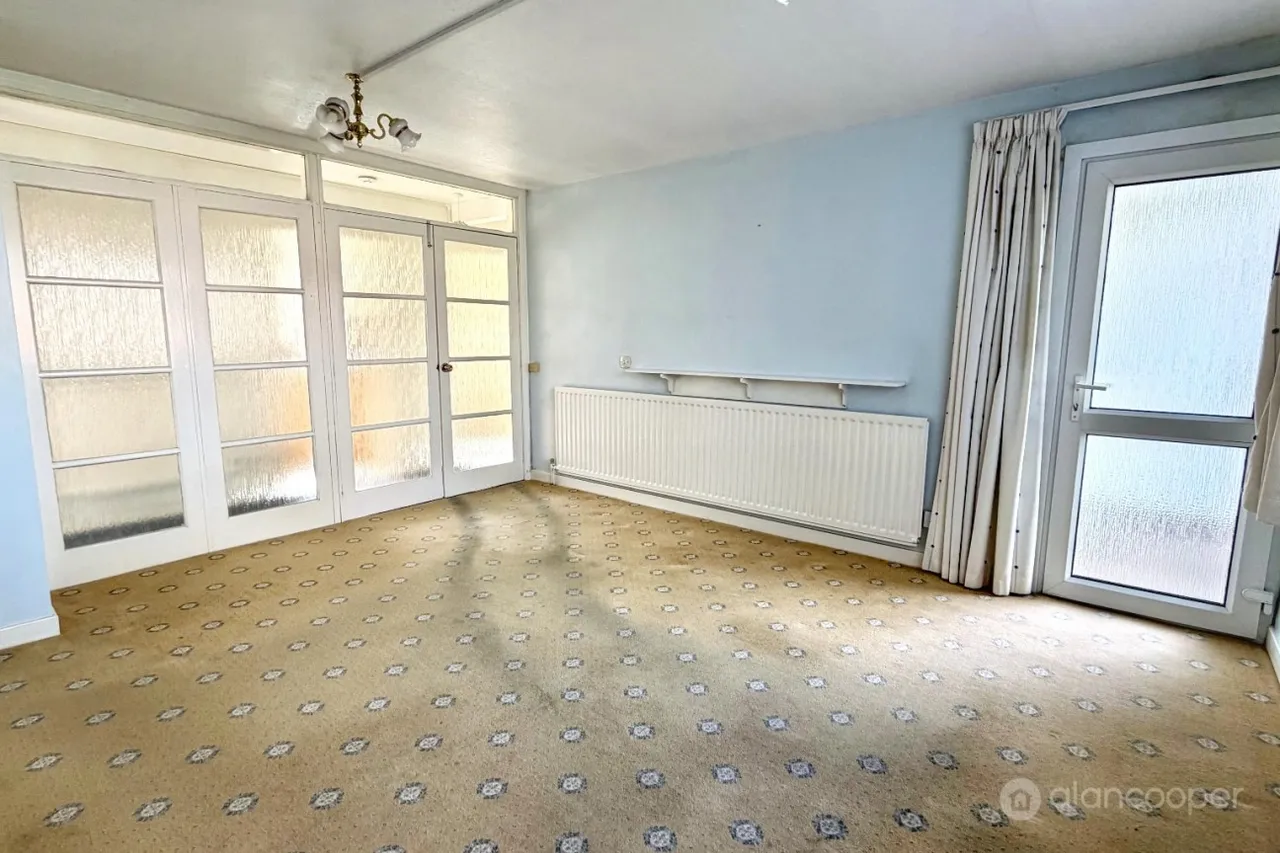 Coniston Court, St Nicolas Park, CV11, photo 4