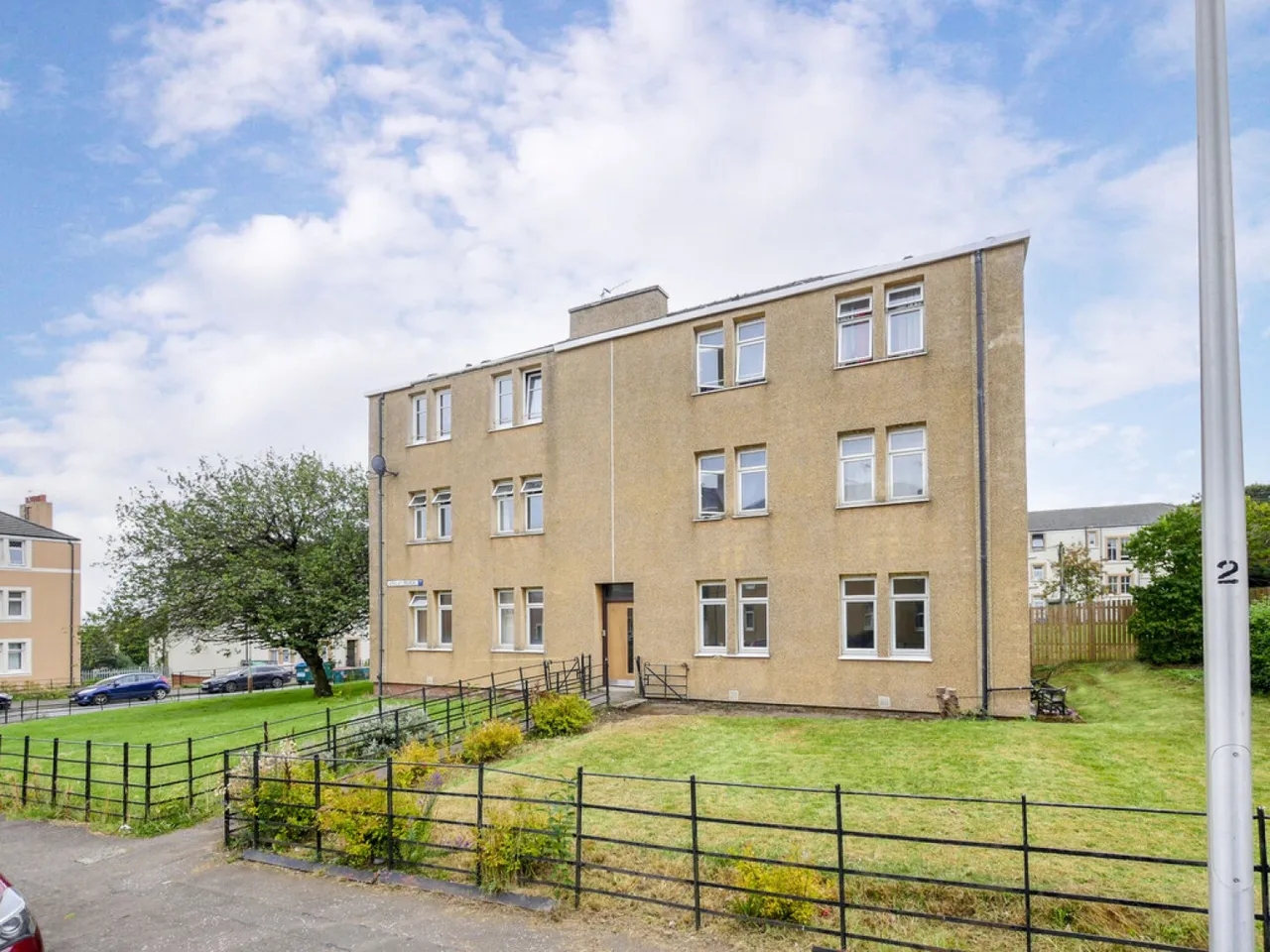 2 bed flat to rent — Arkly Place , Dundee