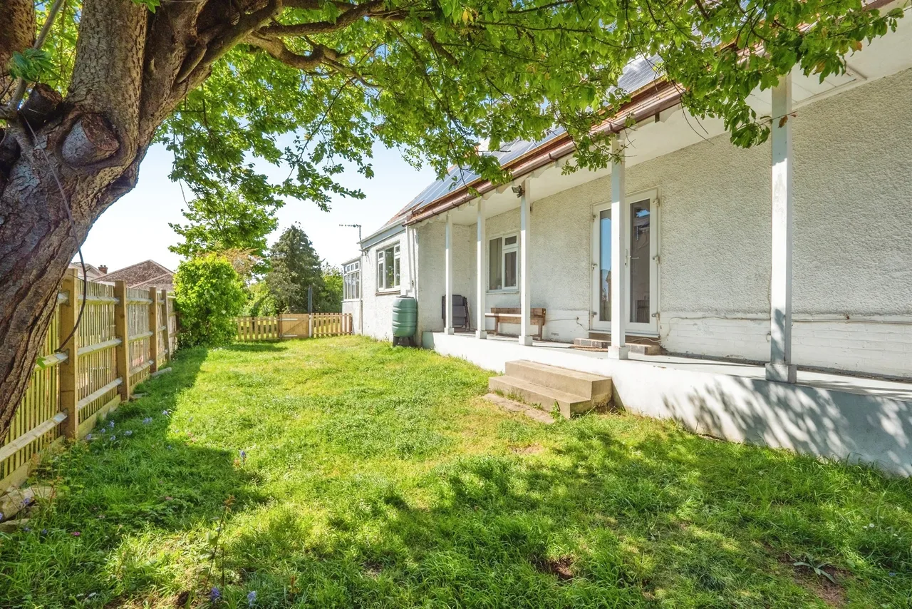 4 bed house for sale — Radipole Lane, Weymouth