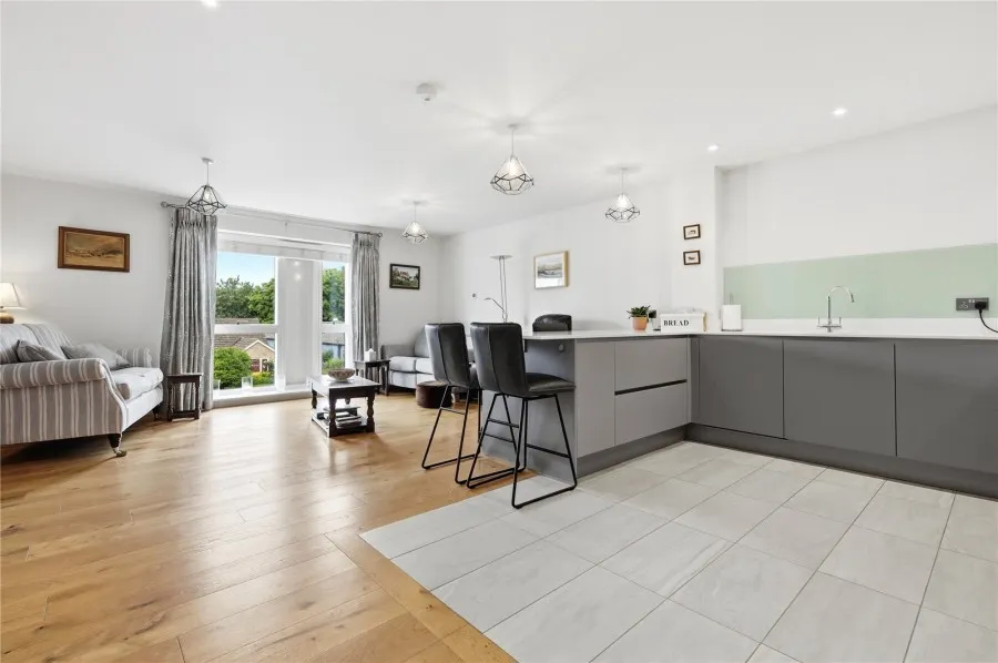 with 2 bedrooms in Saffron Walden, CB11, photo 2