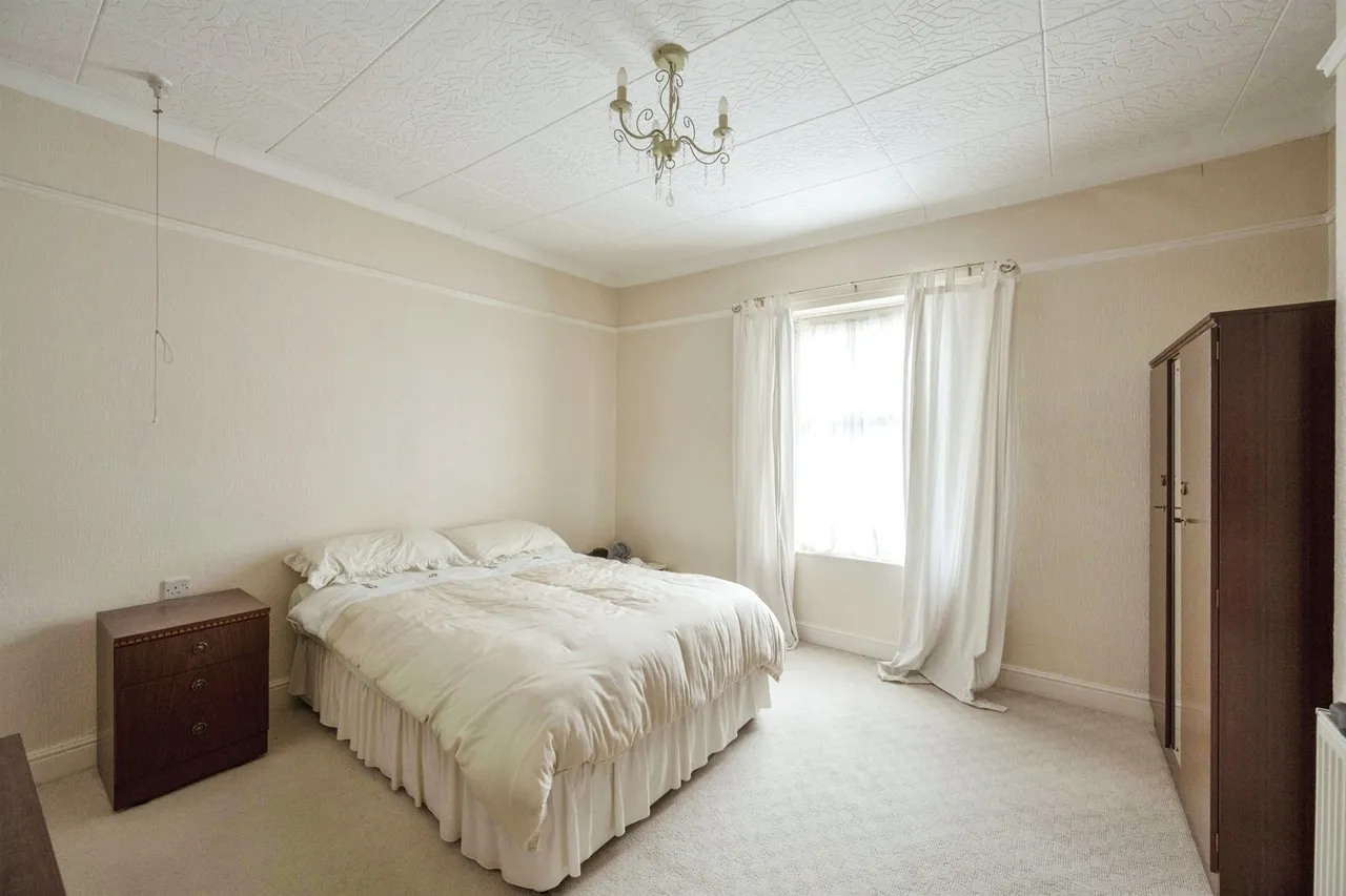 Avenue Road, Wath-Upon-Dearne, S63, photo 9