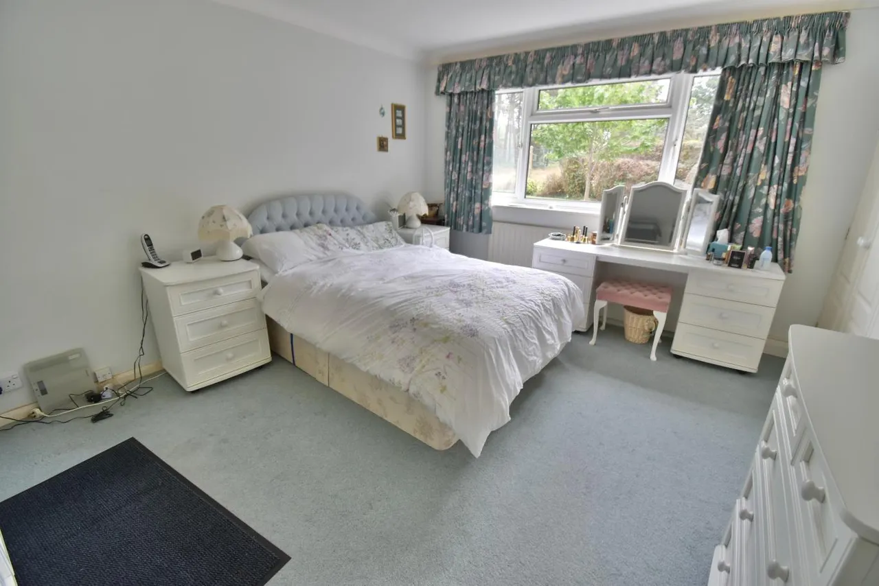 Wivenhoe House, BH22, photo 12