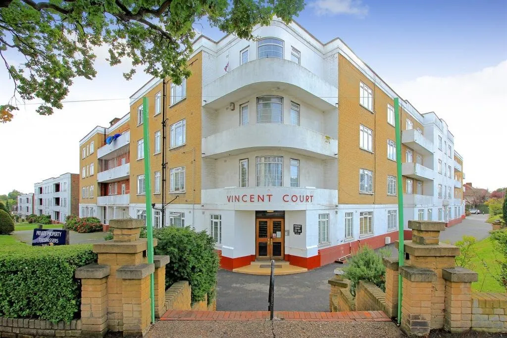 2 bed flat to rent, Bell Lane, London, NW4