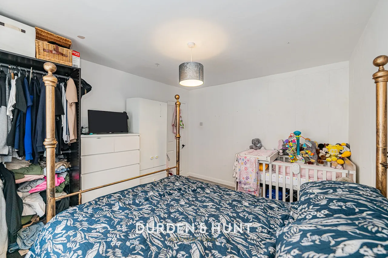 River Way, Loughton, IG10, photo 12