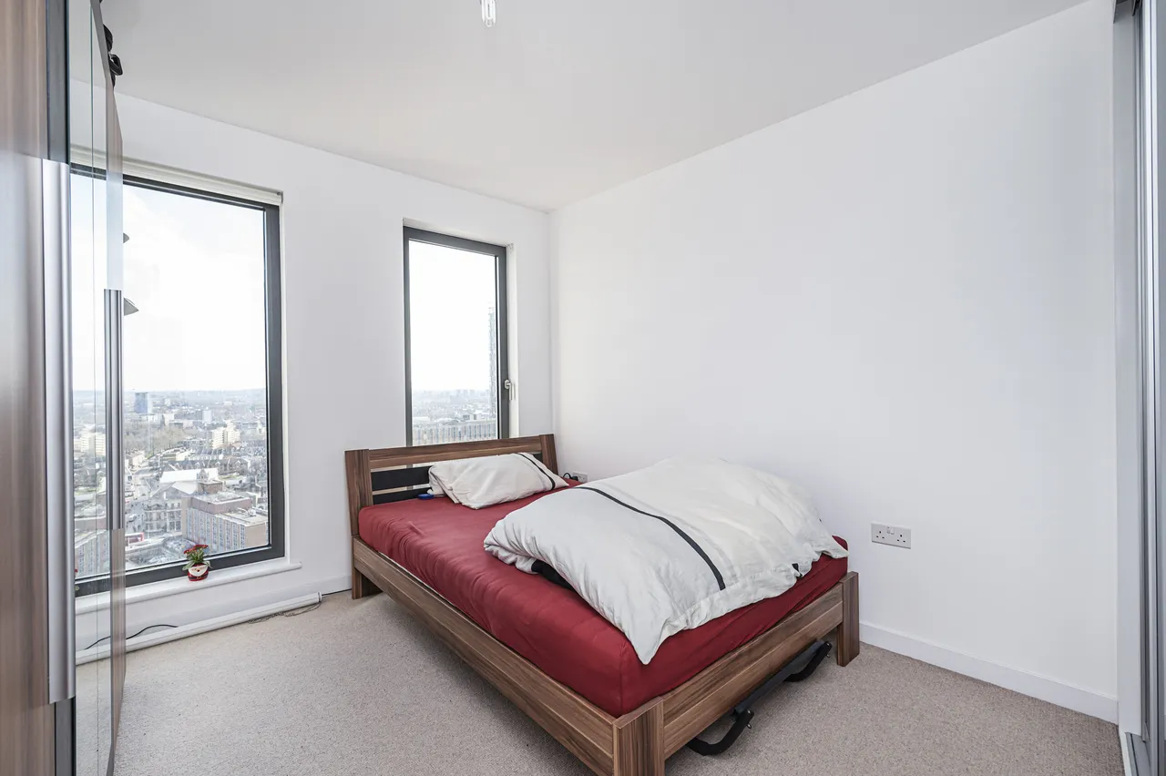 Flat 124, Legacy Tower, 88 Great Eastern Road, London, photo 4