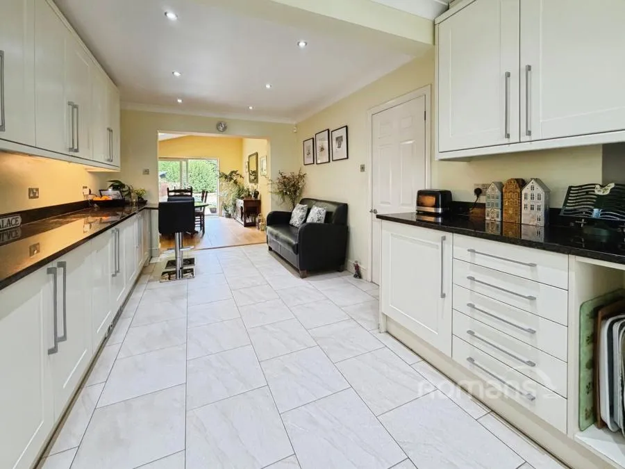 Chobham Road, Frimley, GU16, photo 2