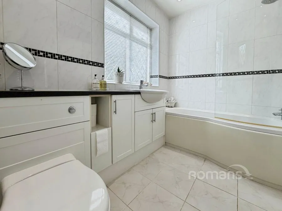 Chobham Road, Frimley, GU16, photo 23