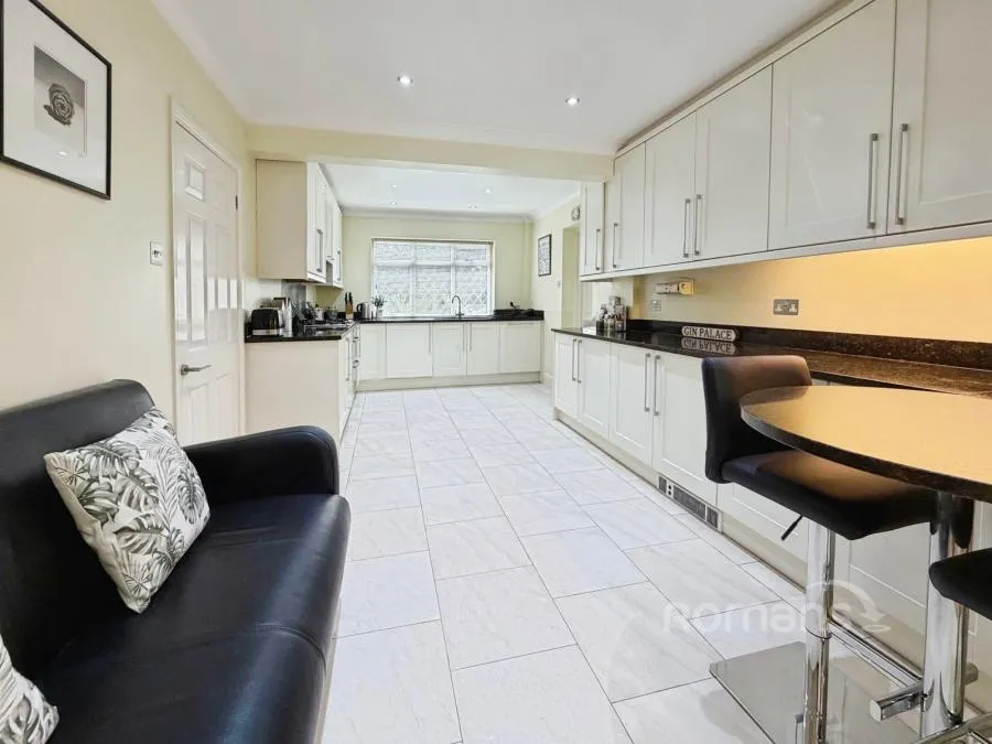 Chobham Road, Frimley, GU16, photo 8