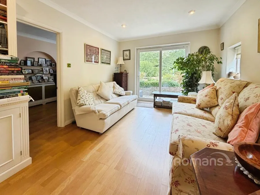 Chobham Road, Frimley, GU16, photo 24