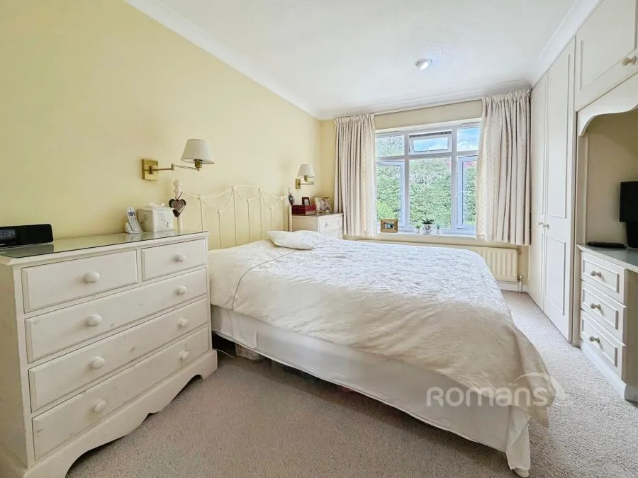 Chobham Road, Frimley, GU16, photo 5