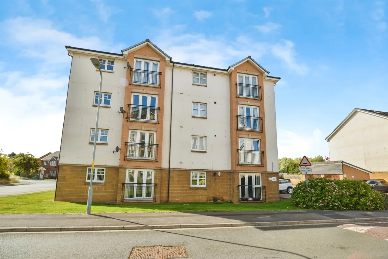 2 bed flat for sale — Sun Gardens, Thornaby, Stockton-On-Tees