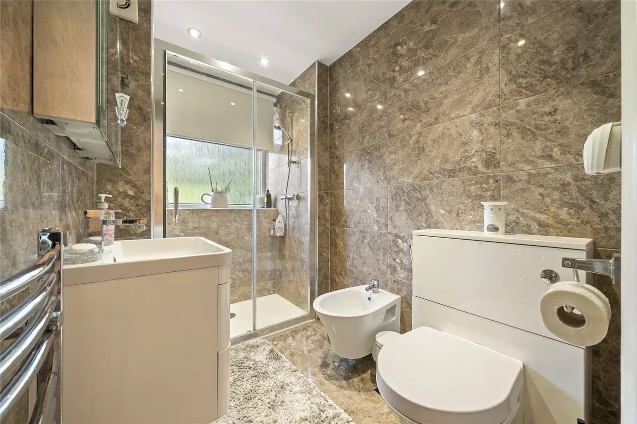 Wickham Close, New Malden, KT3, photo 8