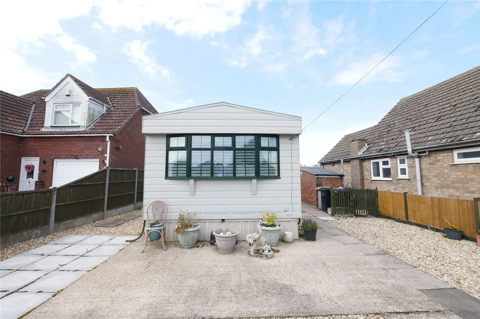 2 bed house for sale — Landseer Avenue, Chapel St. Leonards, Lincolnshire, PE24