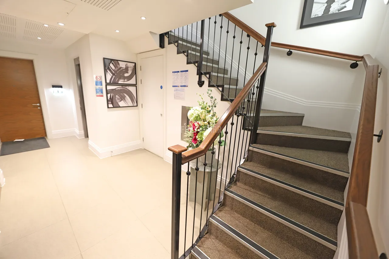 Mill Hill Place, Mill Hill, NW7, photo 17