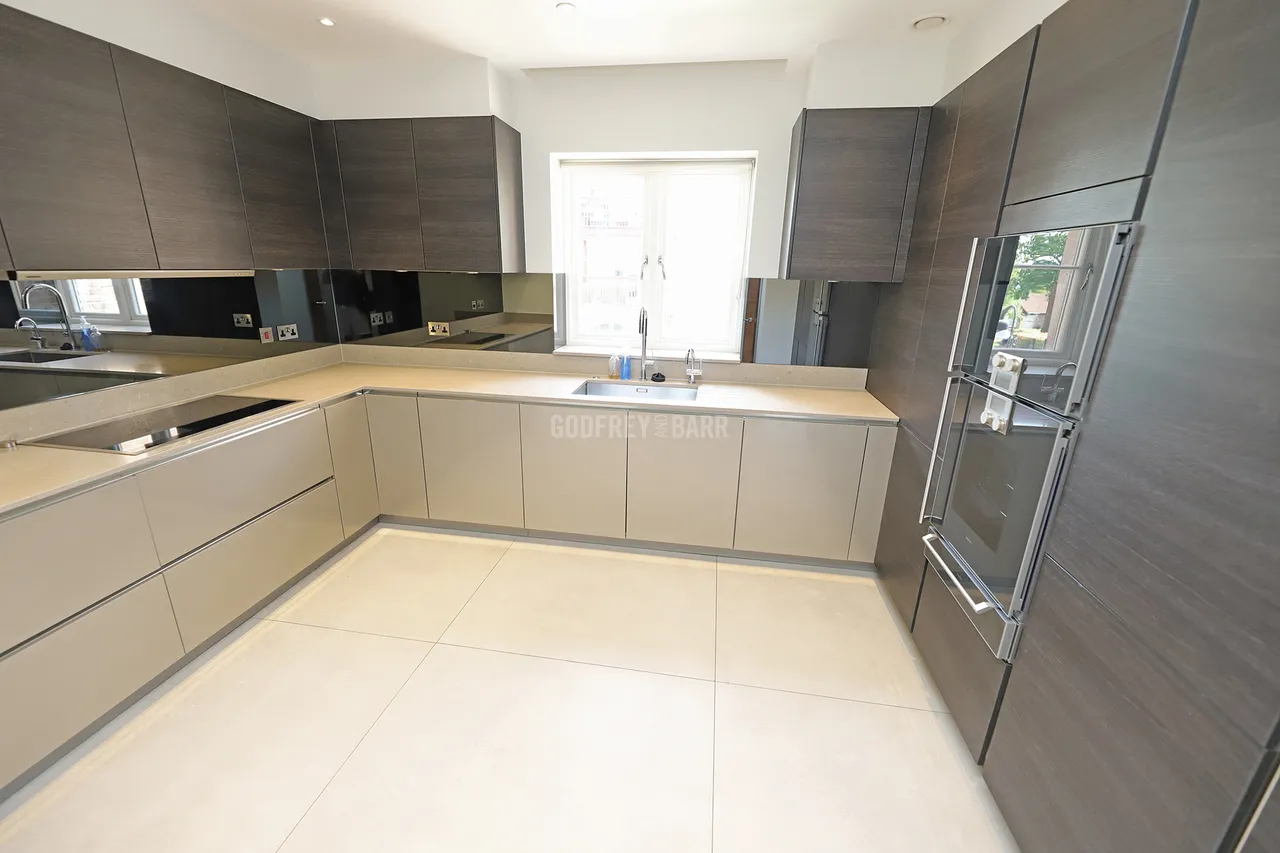 Mill Hill Place, Mill Hill, NW7, photo 3