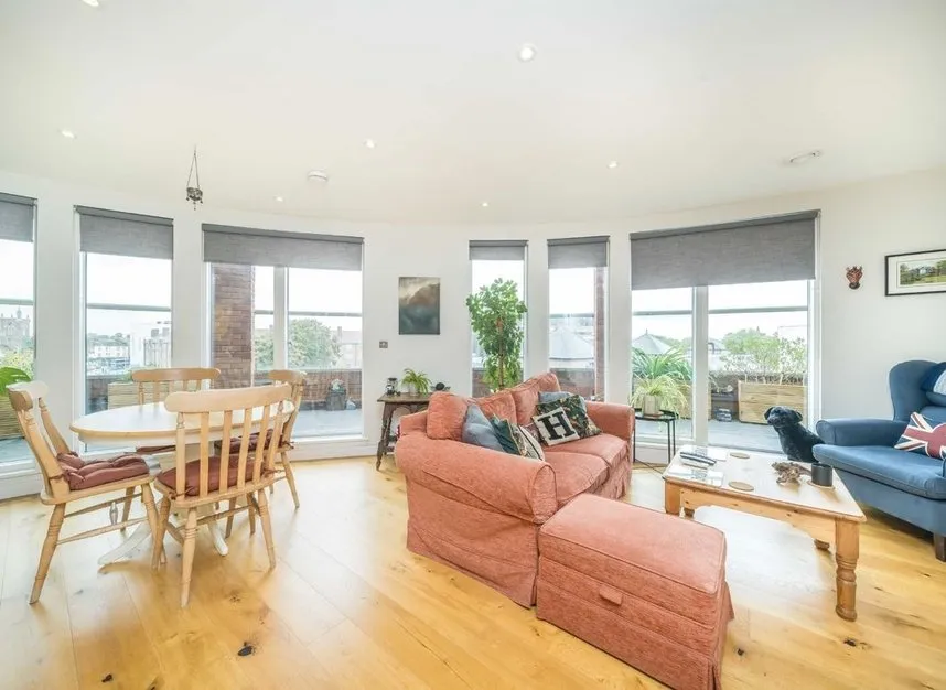 Coombe Road, Kingston Upon Thames, KT2, photo 2