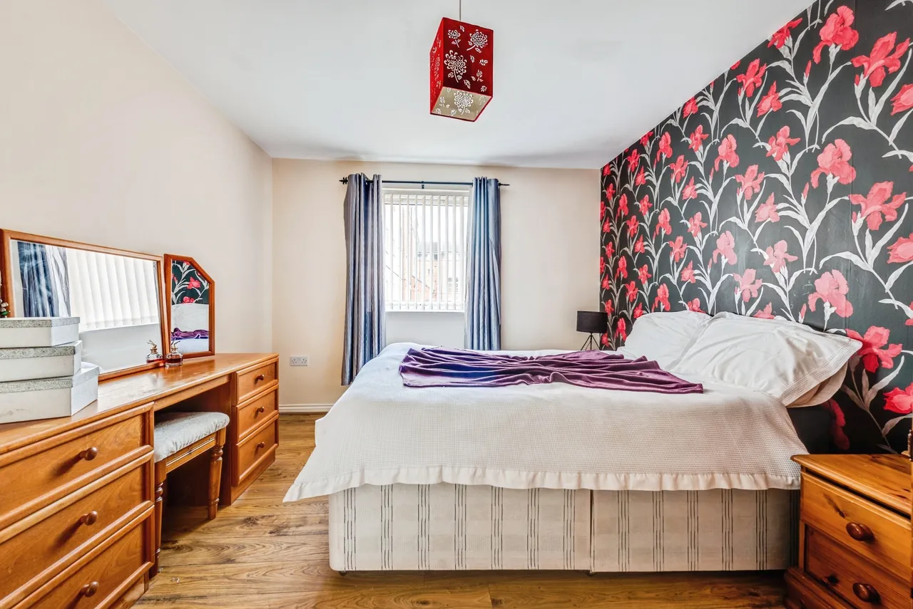 Yersin Court, Swindon, SN1, photo 10