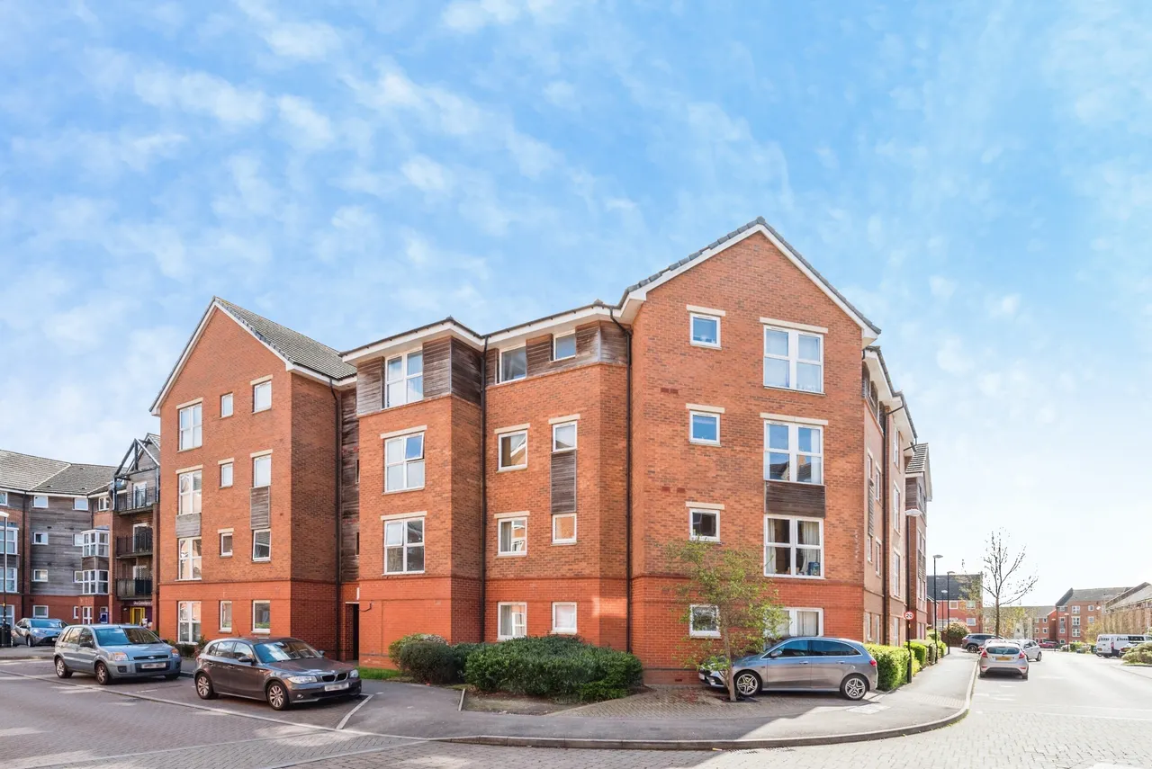 Yersin Court, Swindon, SN1, photo 16