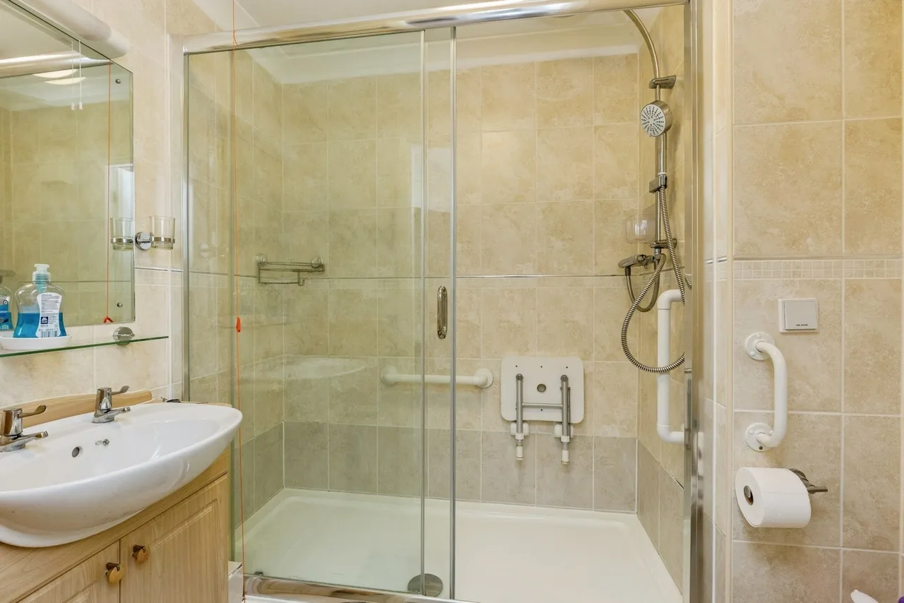 Station Road, Worle, BS22, photo 6