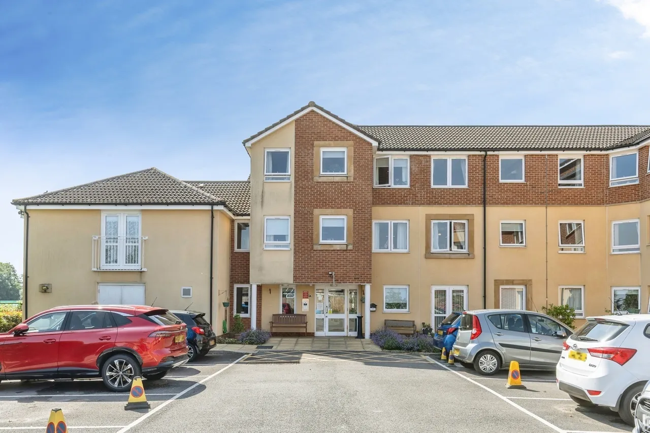 Station Road, Worle, BS22, photo 10