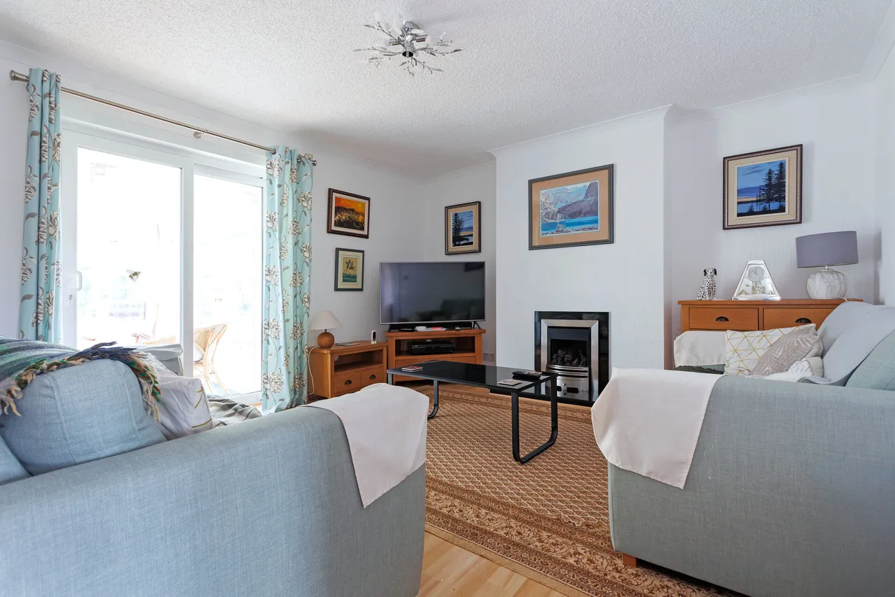 2 Abbots Crescent, Doonfoot, KA7 4JR, photo 3