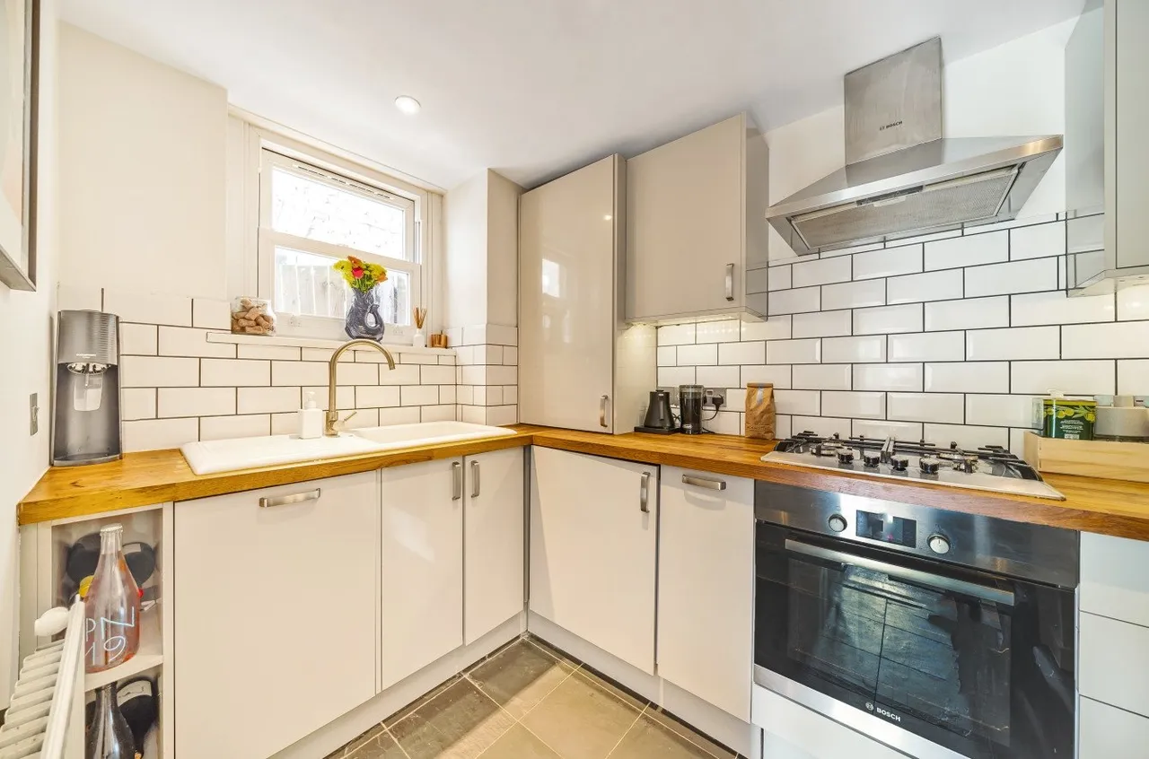 Thurlow Park Road, SE21, photo 18