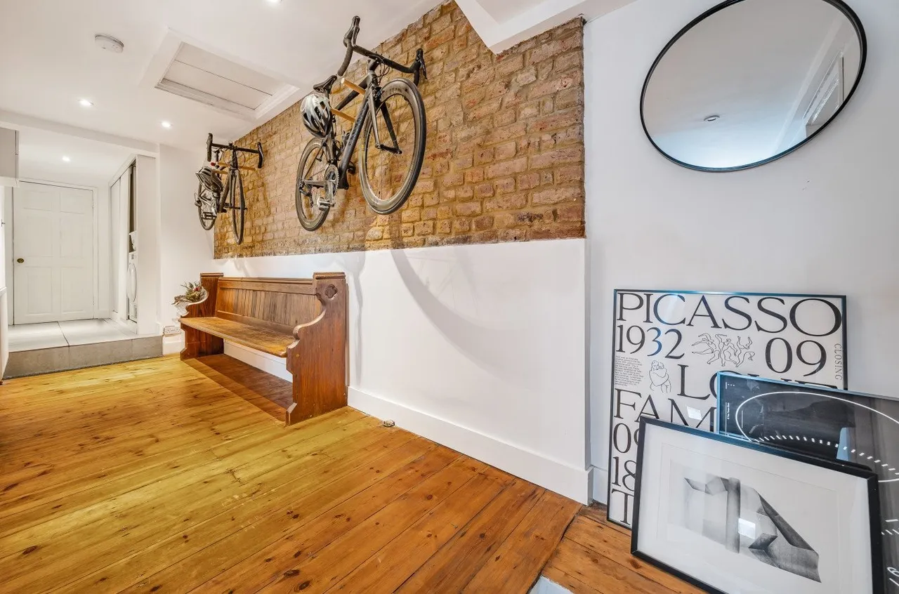Thurlow Park Road, SE21, photo 9
