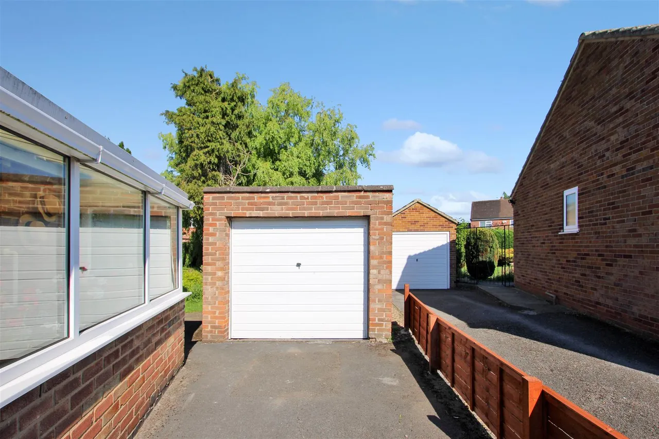 Millfield Crescent, Northallerton, DL6 1AY, photo 19