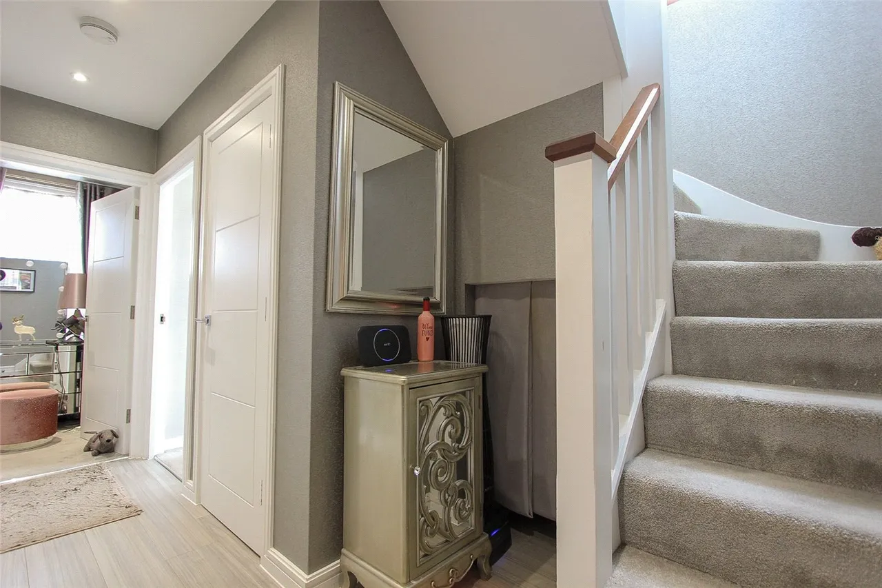 Broadway, Leigh-on-Sea, Essex, SS9, photo 5