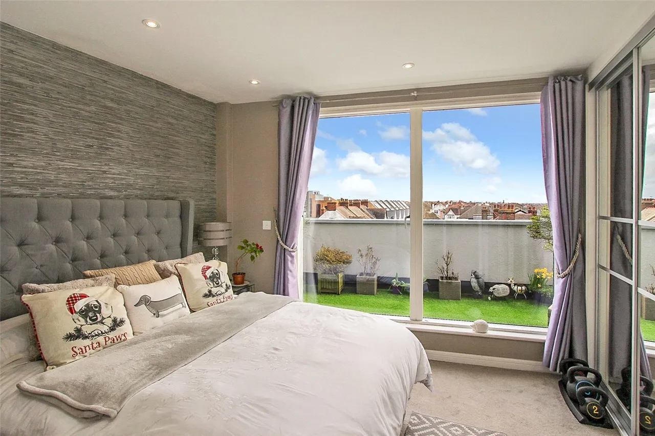 Broadway, Leigh-on-Sea, Essex, SS9, photo 2