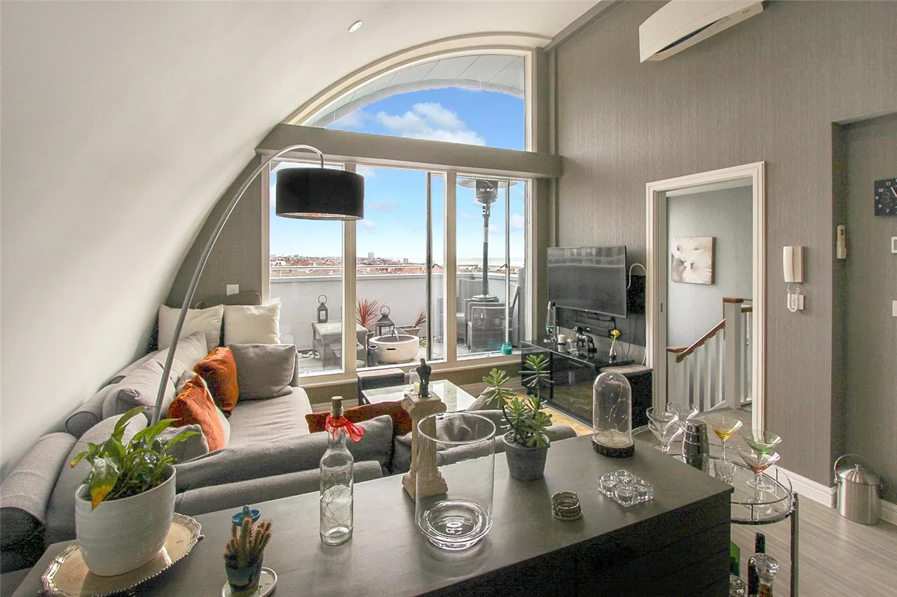 Broadway, Leigh-on-Sea, Essex, SS9, photo 11
