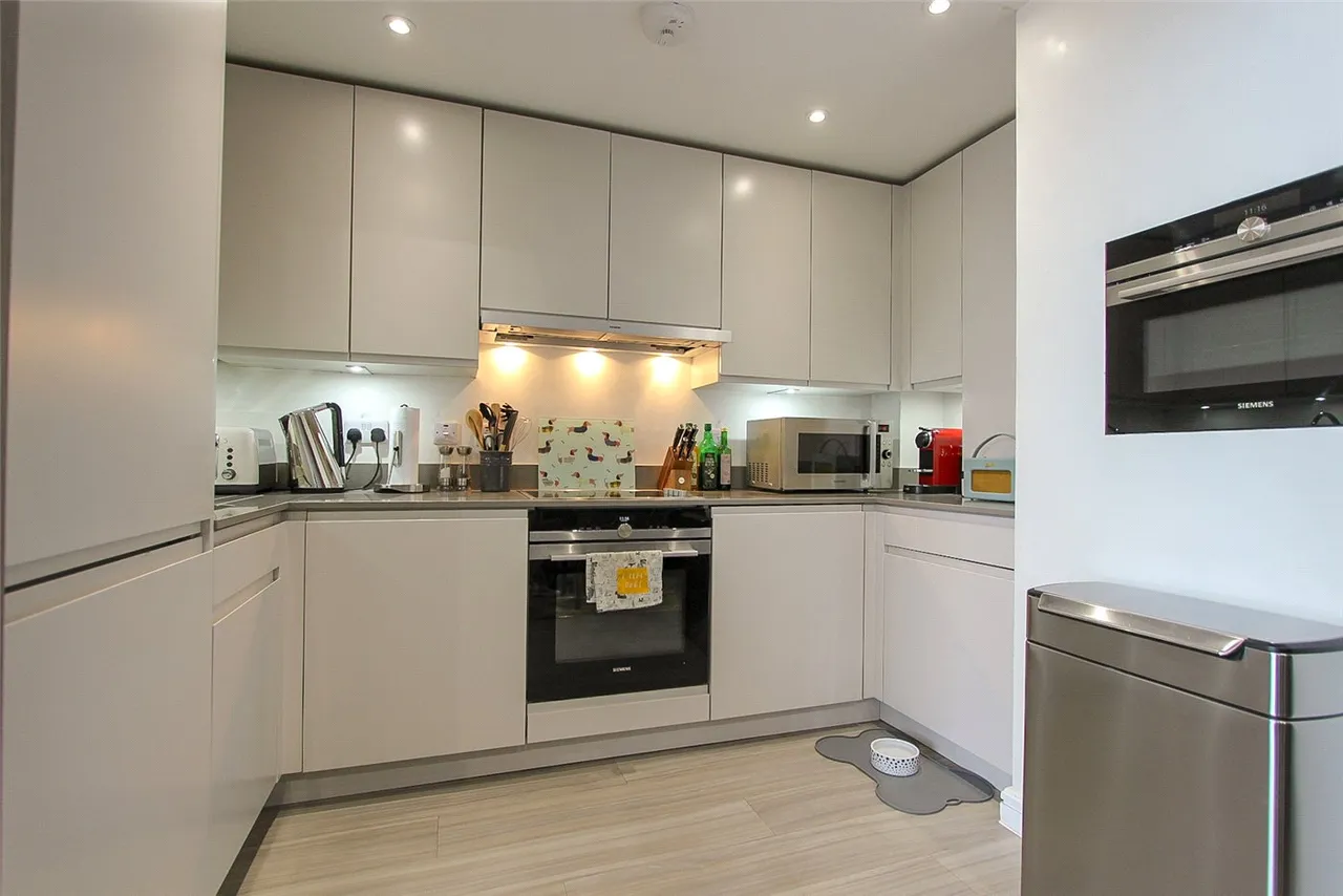 Broadway, Leigh-on-Sea, Essex, SS9, photo 10