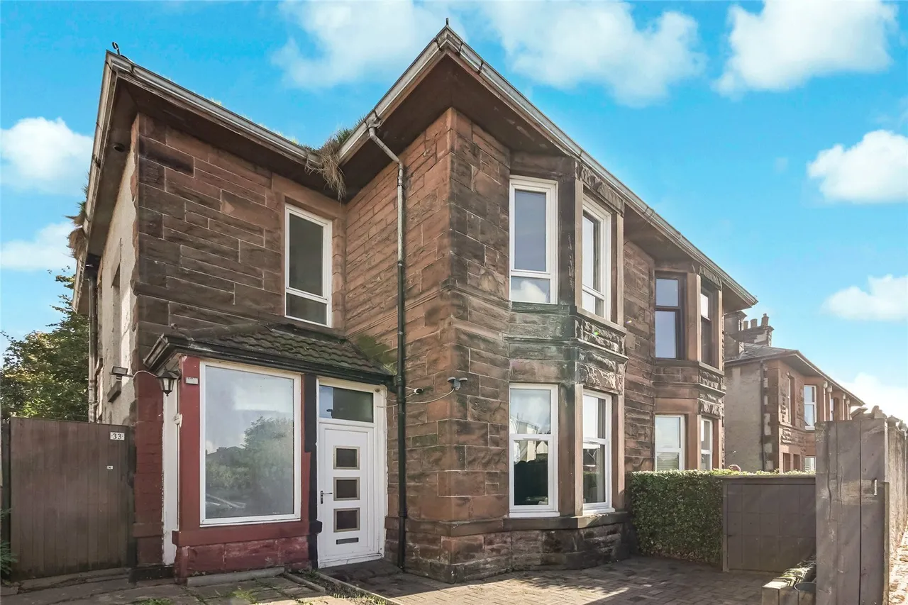 2 bed flat for sale, Eckford Street, Tollcross, G32