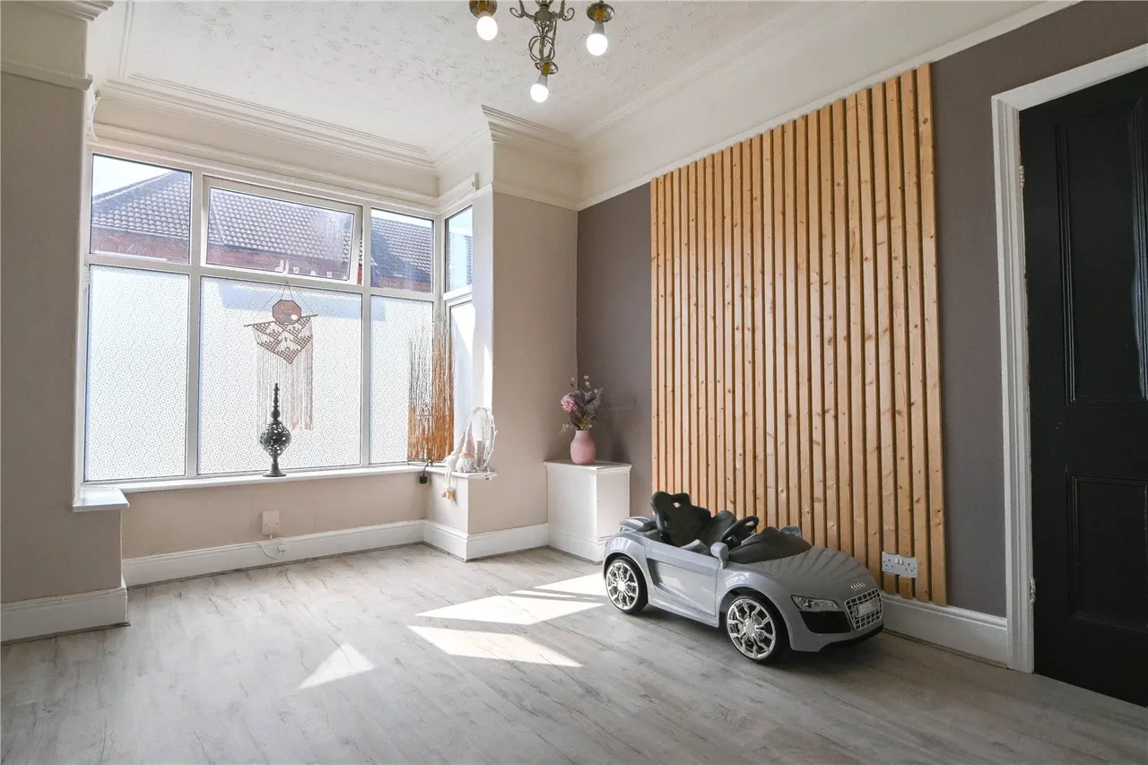 Bearwood Road, Smethwick, West Midlands, B66 4LU, photo 4