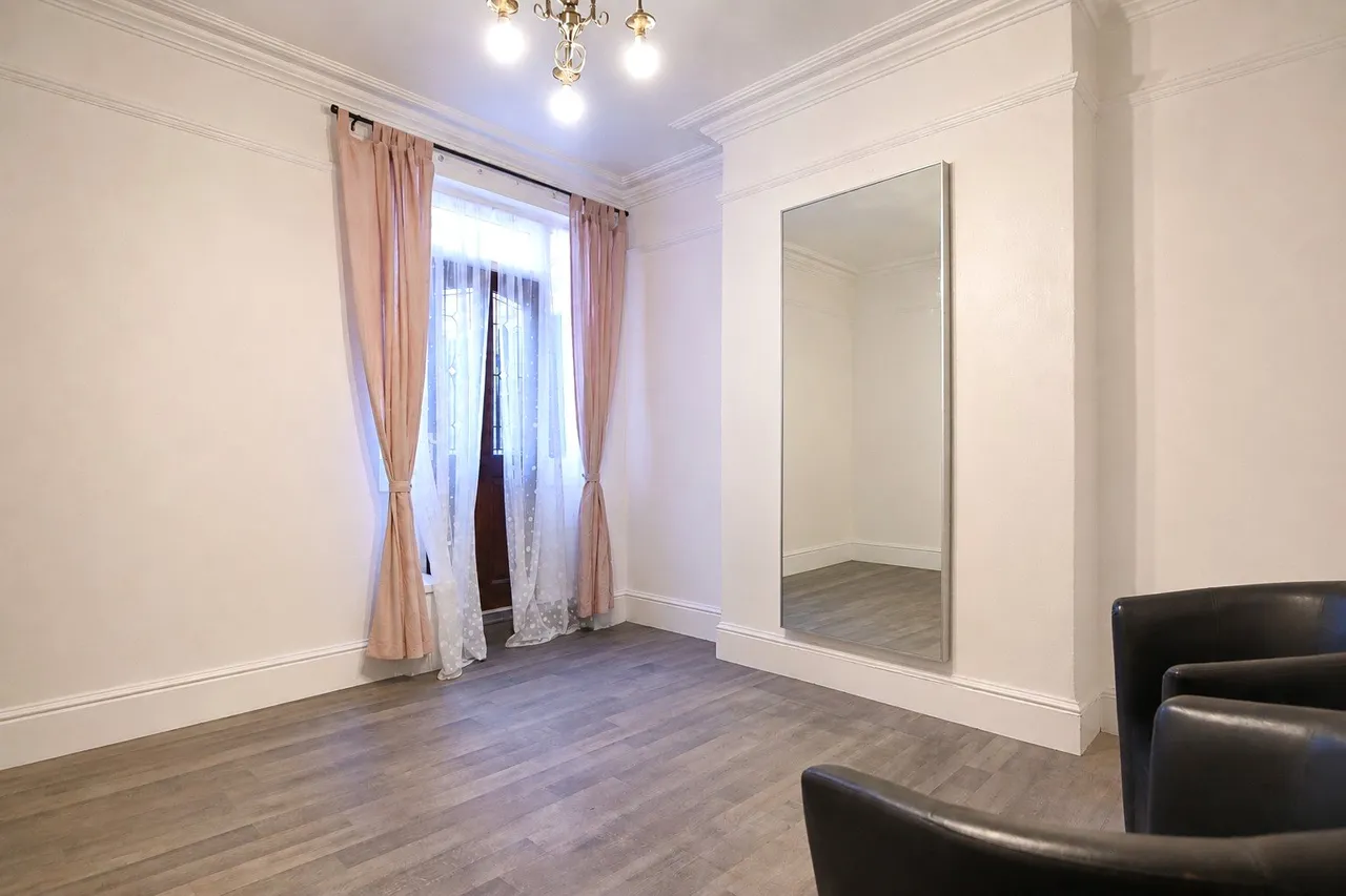 Bearwood Road, Smethwick, West Midlands, B66 4LU, photo 5