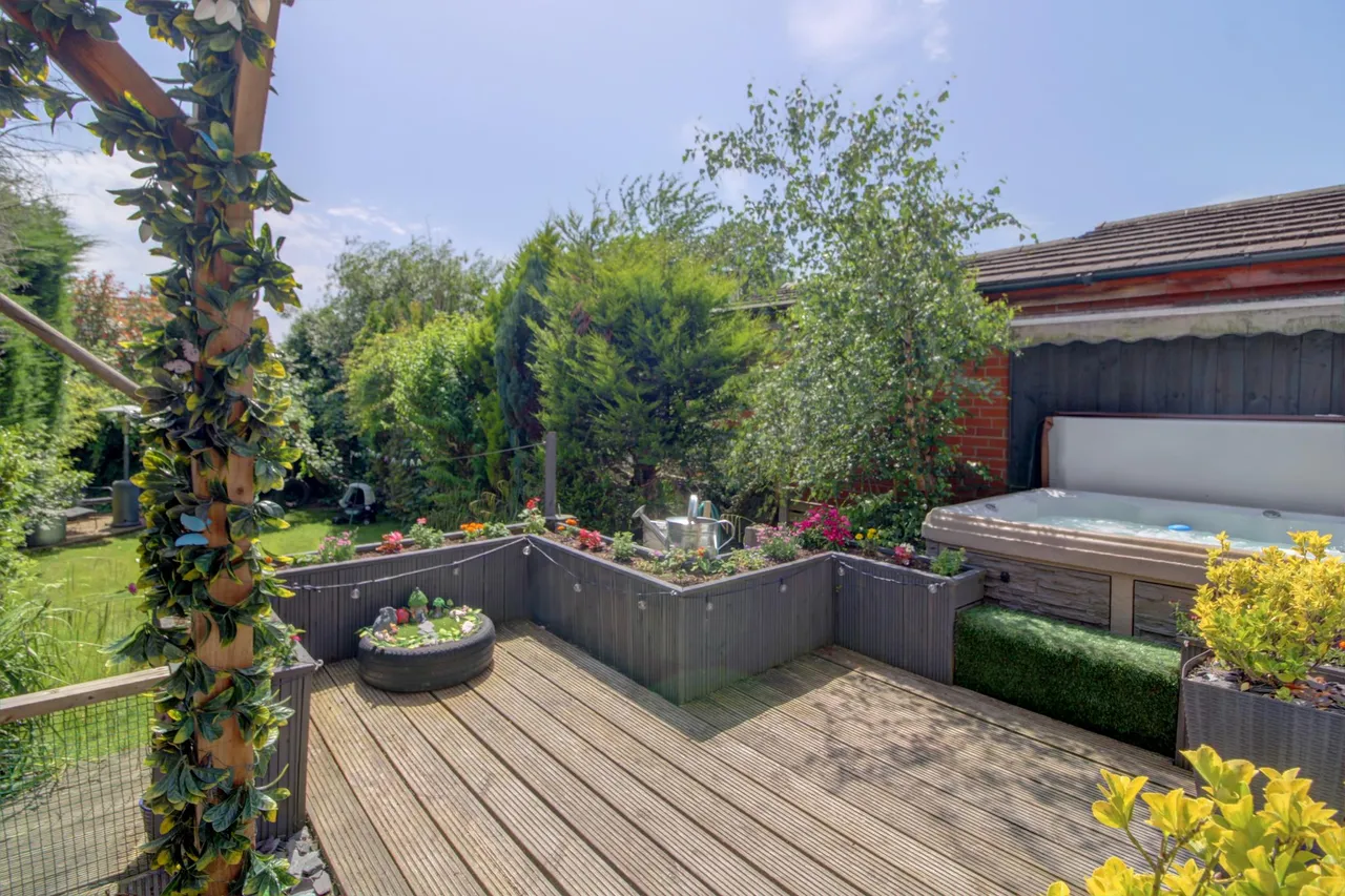 Ashworth Lane, Bolton, BL1, photo 20