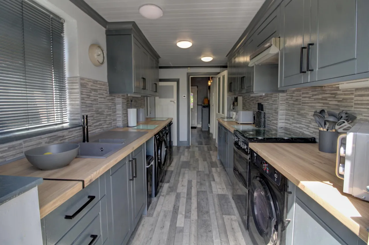 Ashworth Lane, Bolton, BL1, photo 10