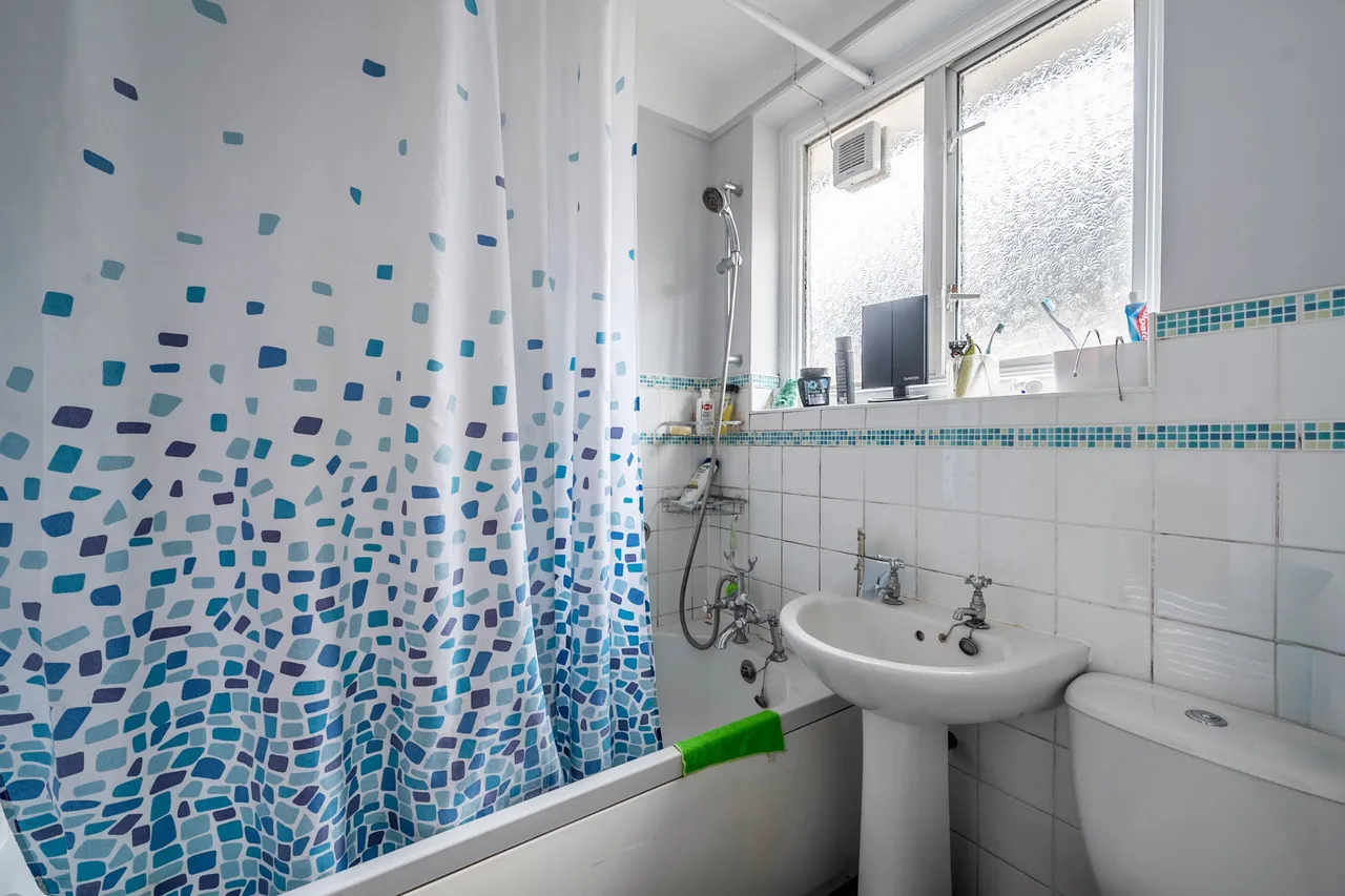 12 Lowther Road, Stanmore, photo 5