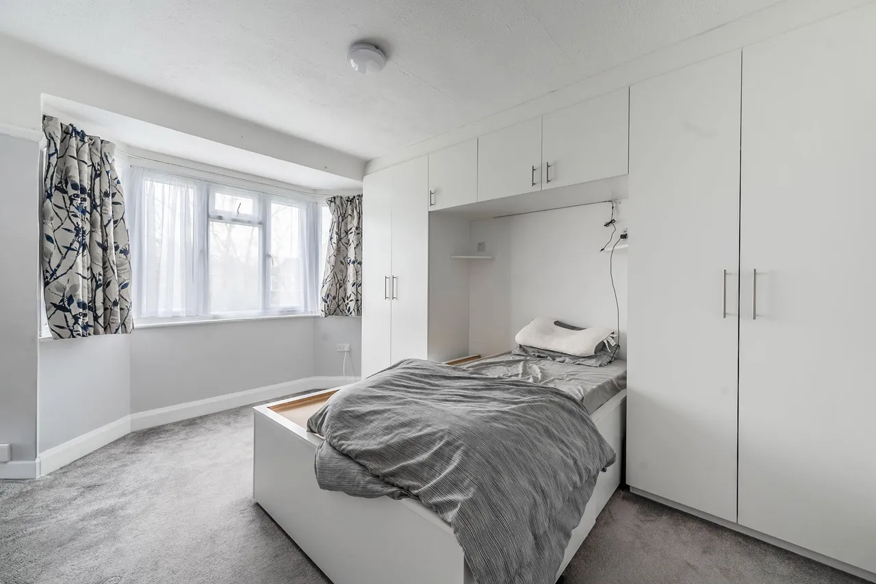 12 Lowther Road, Stanmore, photo 3