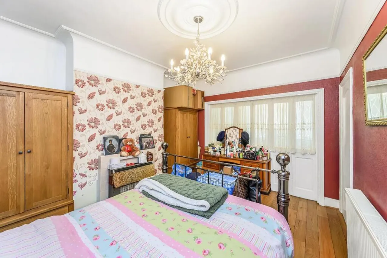 Old Church Road, London, photo 13