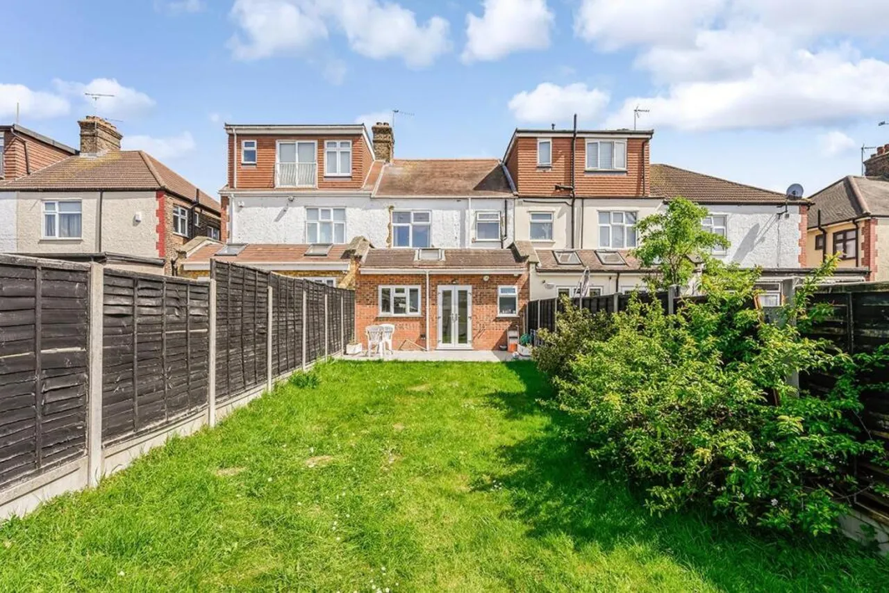 Old Church Road, London, photo 22