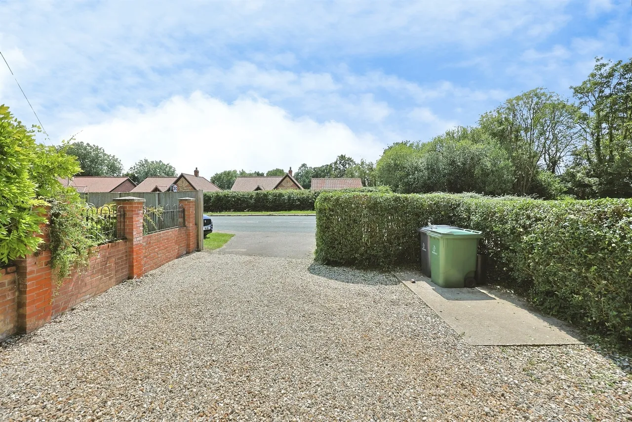 Dereham Road, Garvestone, Norwich, photo 6