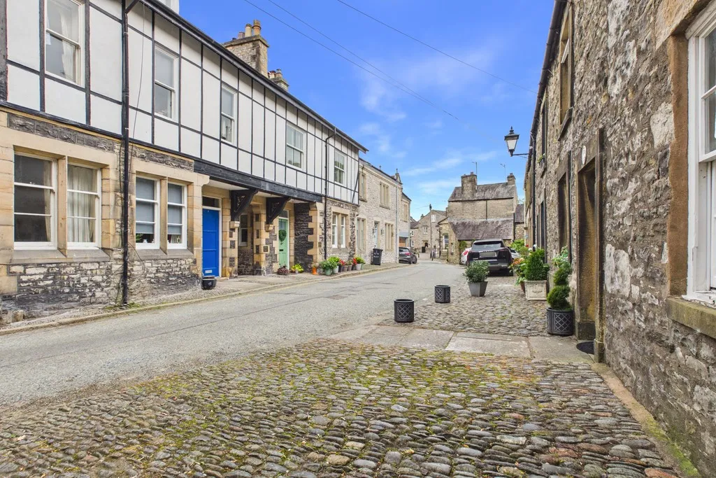 Horse Market, Kirkby Lonsdale, LA6, photo 17