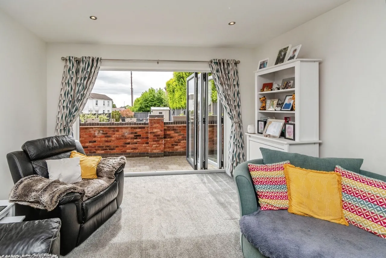 Lomax Road, Hednesford, Cannock, Staffordshire, WS12, photo 3
