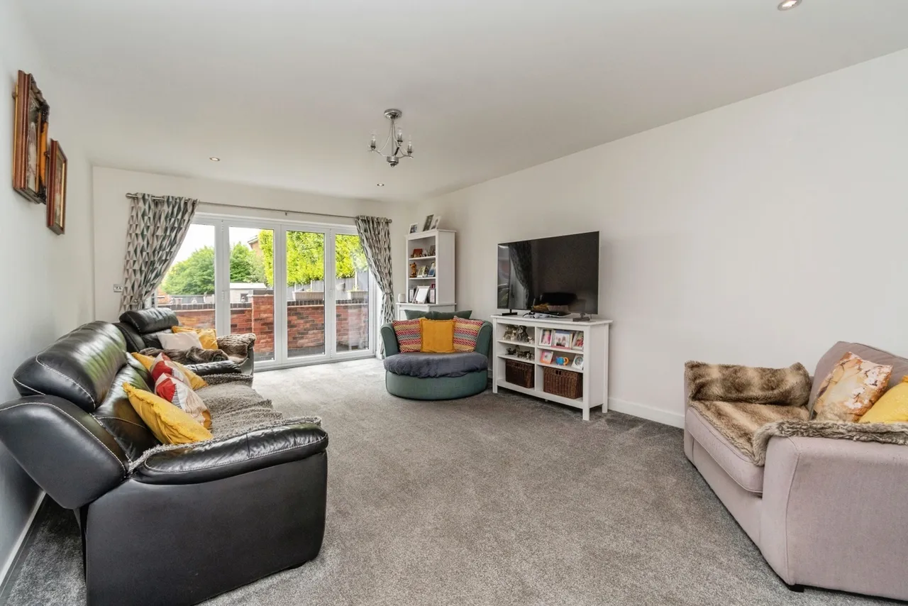 Lomax Road, Hednesford, Cannock, Staffordshire, WS12, photo 7