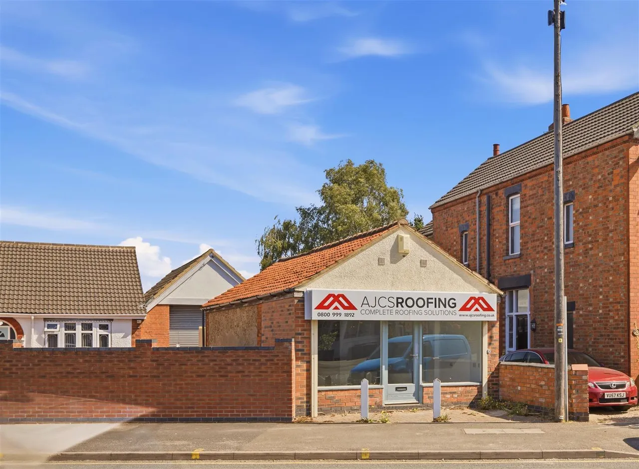retail property (high street) to rent — Derby Road, Loughborough