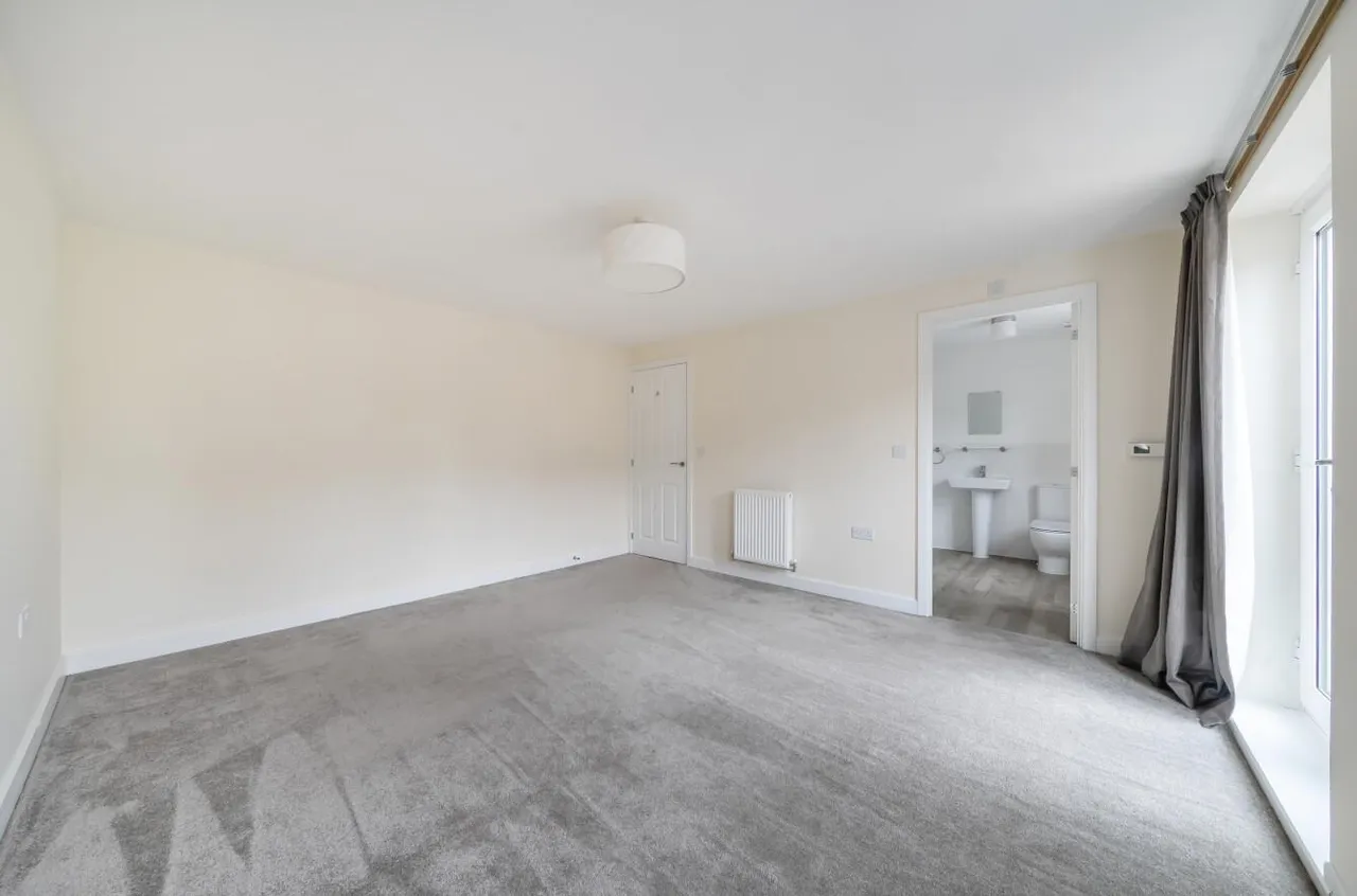 Fetlock Drive, Racecourse, RG14, photo 7