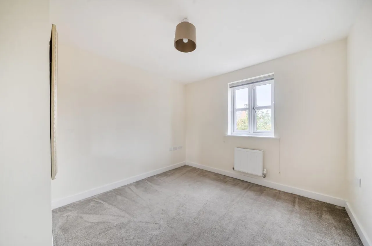 Fetlock Drive, Racecourse, RG14, photo 17