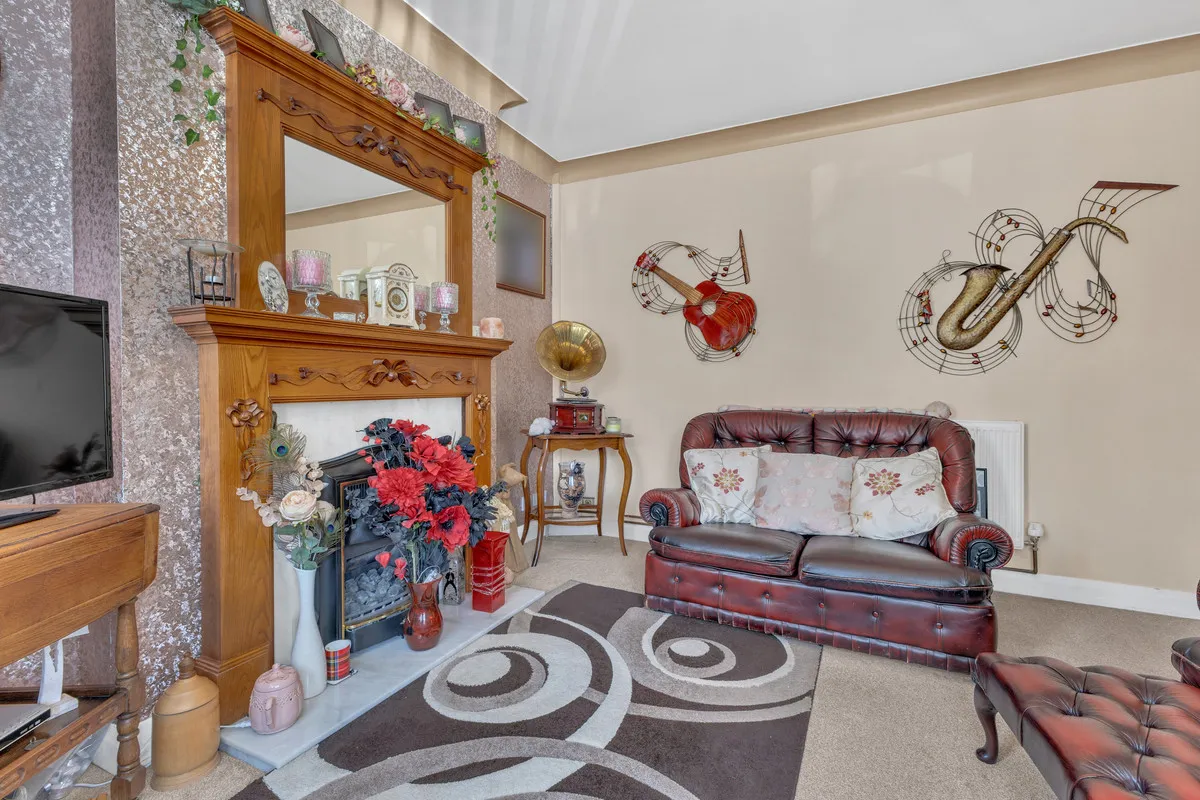 Nuneaton Road, Bulkington, CV12, photo 8
